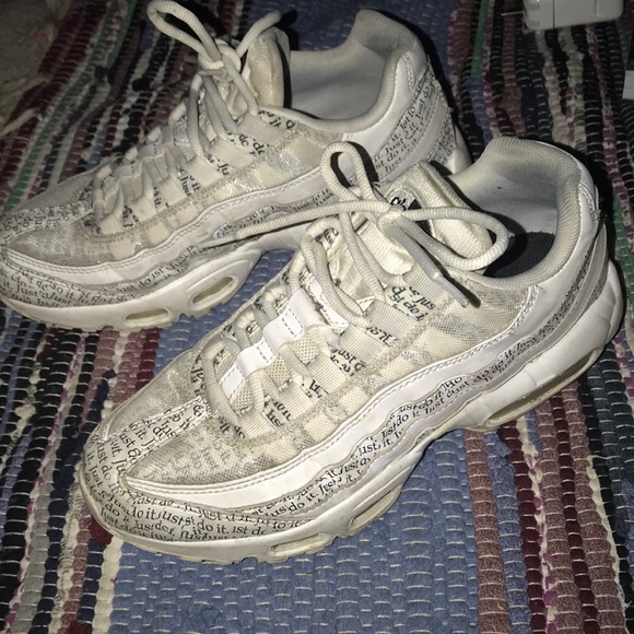 Nike Shoes - Newspaper detailed Air Max’s